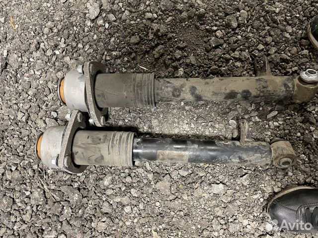 Задние стойки bmw x 5 e70