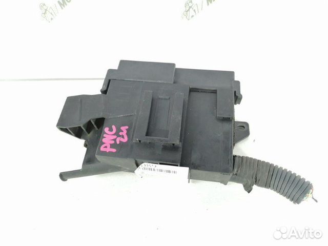 Блок предохранителей передний Nissan Serena PNC24