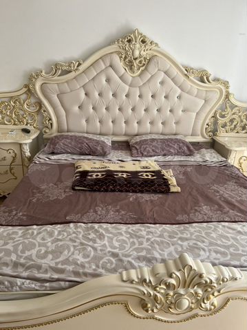 2-к. квартира, 81 м², 2/5 эт.