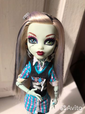 Monster high Frankie Stein Schools out