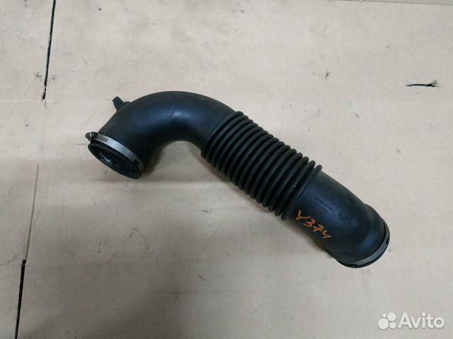 Патрубок воздушного фильтр Додж Рам 5.7L 2009-2018