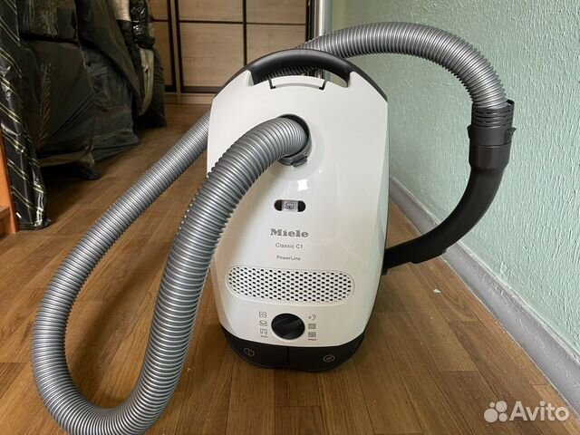 Пылесос Miele Classic белый sbad3