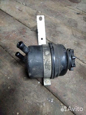 Бачок Гура на Ваз Лада Приора