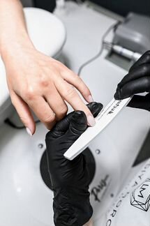 Маникюр и педикюр