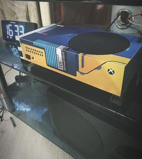 Xbox Series S CyberPunk 2077 + ништяки