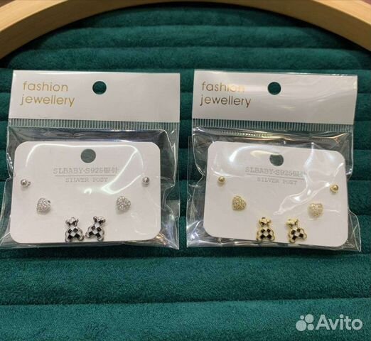 Набор сережек стильные и очень красивые