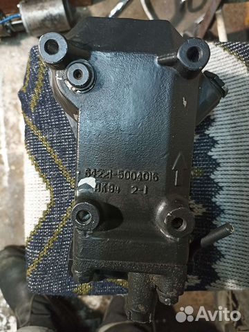 Насос механизма опрокидывания кабины на маз64221