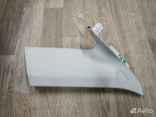 Накладка стойки крыши задней левой Ford Focus III