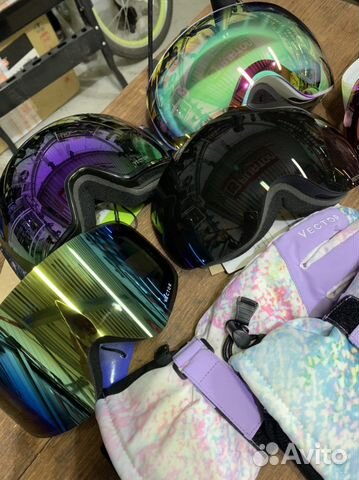 Горнолыжная маска, балаклавы, перчатки и носочки