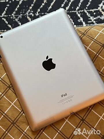 Планшет apple iPad 4 поколения 2012 года