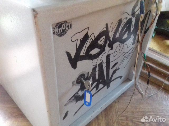 Железный ящик - сейф