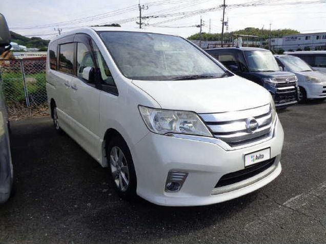 Nissan Serena 2010