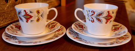 Чайные трио «Queen Anne». Костяной фарфор. Англия