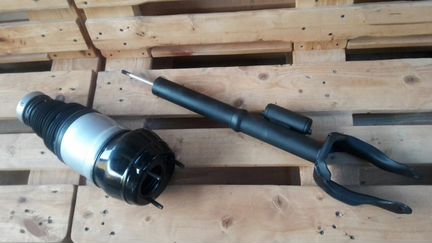 Амортизатор передний правый Mercedes W166 мl