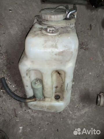 Бачок омывателя mercedes w124