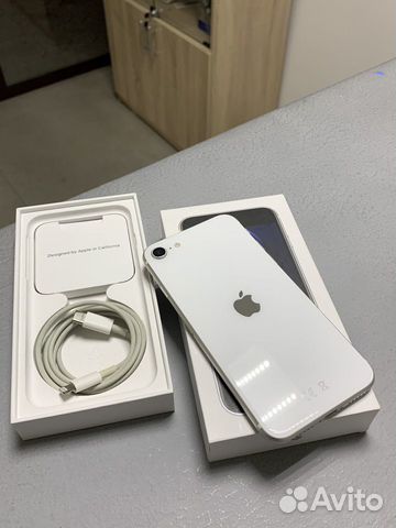 iPhone se2020 64gb «white» на гарантии