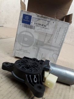 Моторчик стеклоподьемника передний правый Mercedes