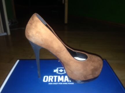 Туфли А-ля Лабутены