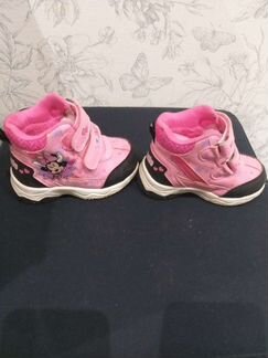 Кроссовки утепленные