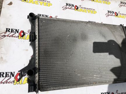 Радиатор охлаждения Renault Laguna 2