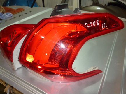 Peugeot 2008 фонари задние правый