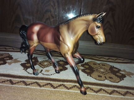 Breyer hunter лошадь