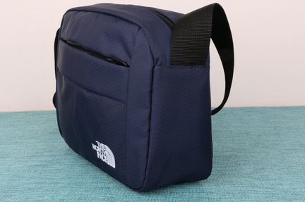 Сумка через плечо The North Fase новая