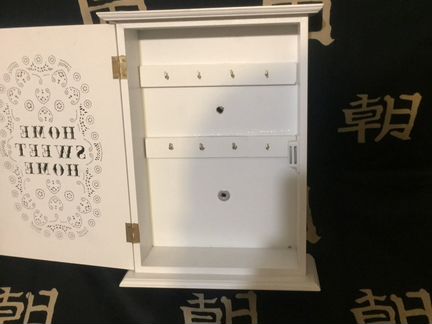 Ключница настенная