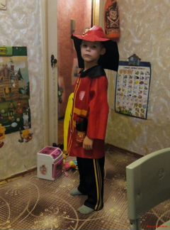 Костюмы гнома, индейца, пожарного на прокат