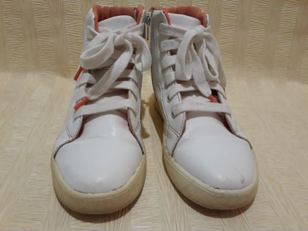 Б/У кроссовки фирмы Н&М размер 31 (19.5 см)