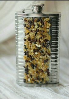 Новая фляга с янтарем