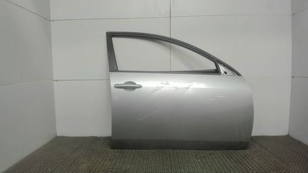 Стекло боковой двери правое переднее Nissan Primer