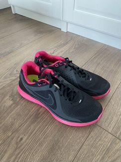 Кроссовки nike размер 39-40