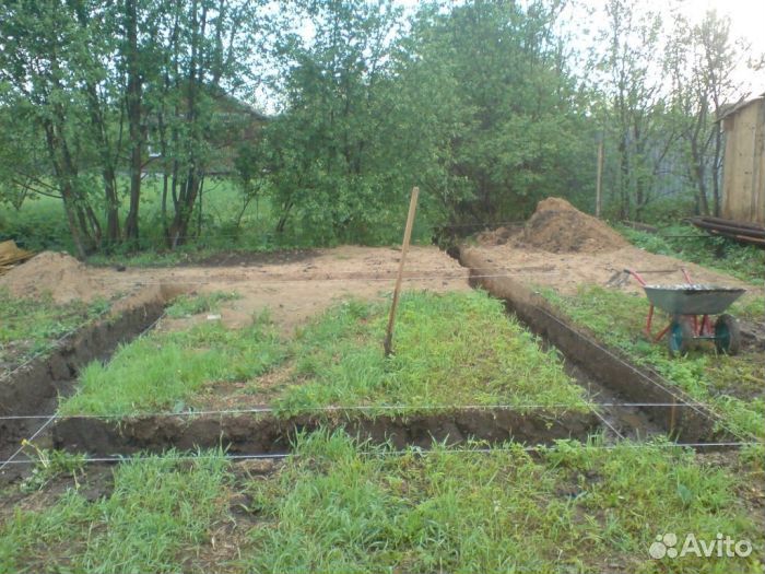 Земельный участок с фундаментом