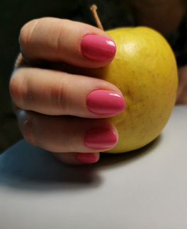 Модель на маникюр