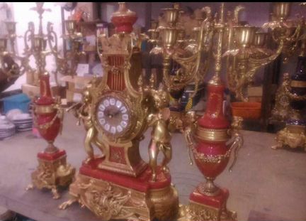 Часы с канделябрами