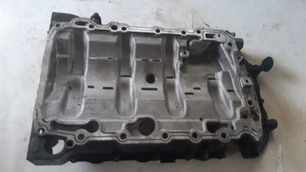 Поддон двигателя AudI