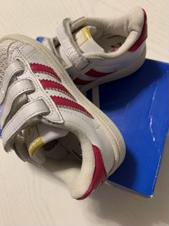 Кроссовки adidas для девочки