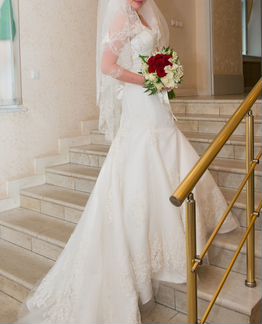 Свадебное Amour Bridal платье рыбка со шлейфом и ф