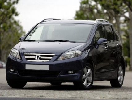 Бампер на Honda FR-V 1 поколения