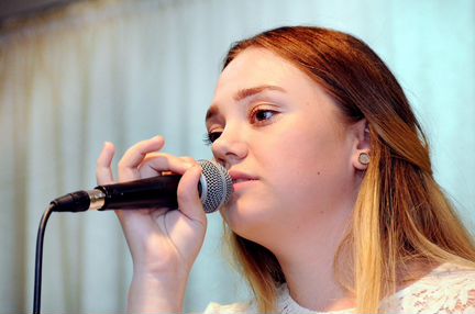 Педагог эстрадного вокала