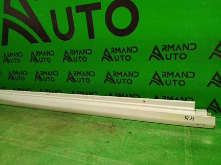 Накладка порога правая Toyota Camry V70 2018