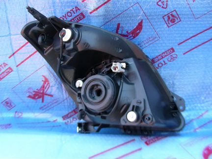 Фара Suzuki Swift 2004-2010