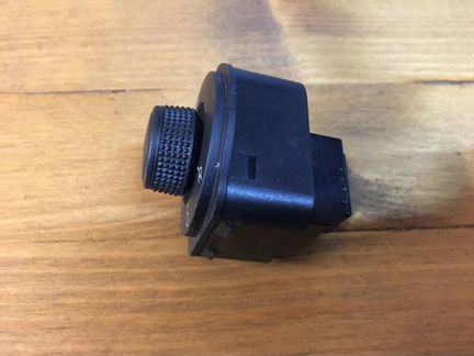 Блок управления зеркалами Skoda Octavia A7 CJZ