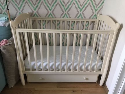 Детская Кроватка с маятником Esperanza Monica