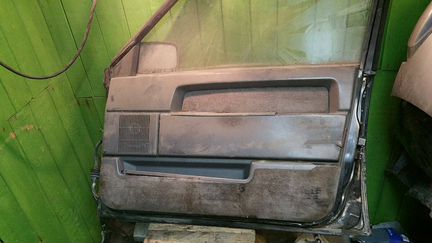 Дверь передняя правая в сборе для Volvo 960 760 94