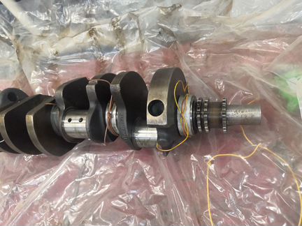 Коленвал двигателя Мерседес W107,W126 3.8л