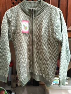 Кофта новая теплая на 152