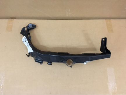 Кронштейн фары BMW E90 E91 рестайлинг
