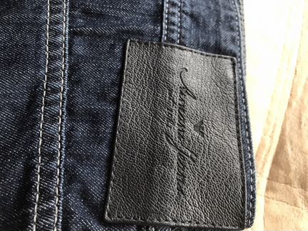 Джинсы Armani 36 размер